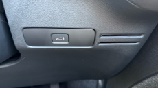 Volvo XC40 2.0 B3P Ultra Dark 5dr Auto Petrol Estate